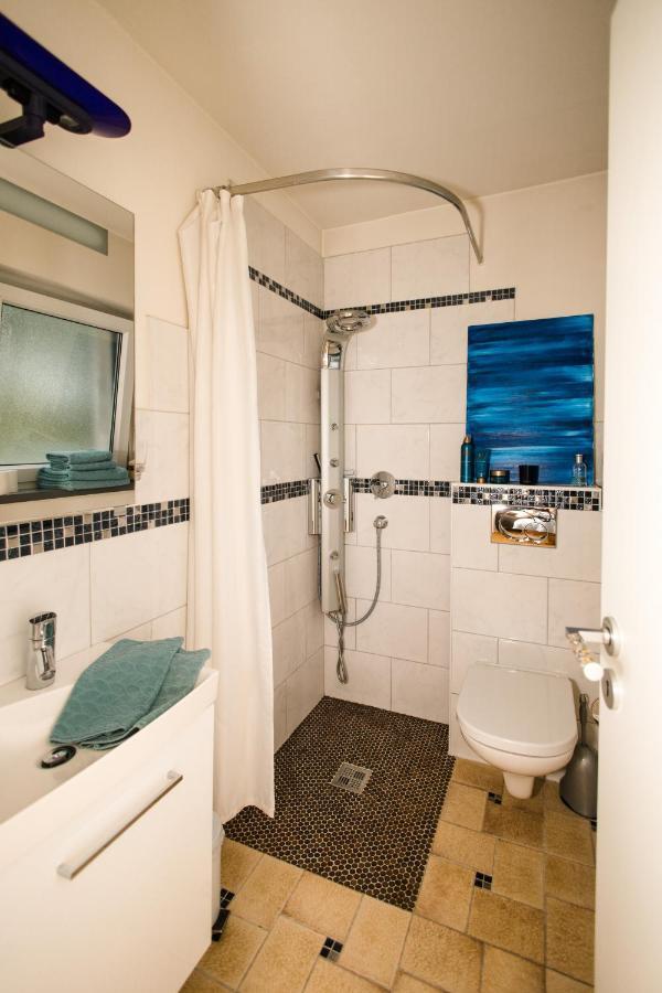 Modernes Und Gemuetliches Designerzimmer Карлсбад Экстерьер фото